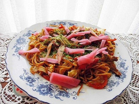 赤ピーマンの焼きそば